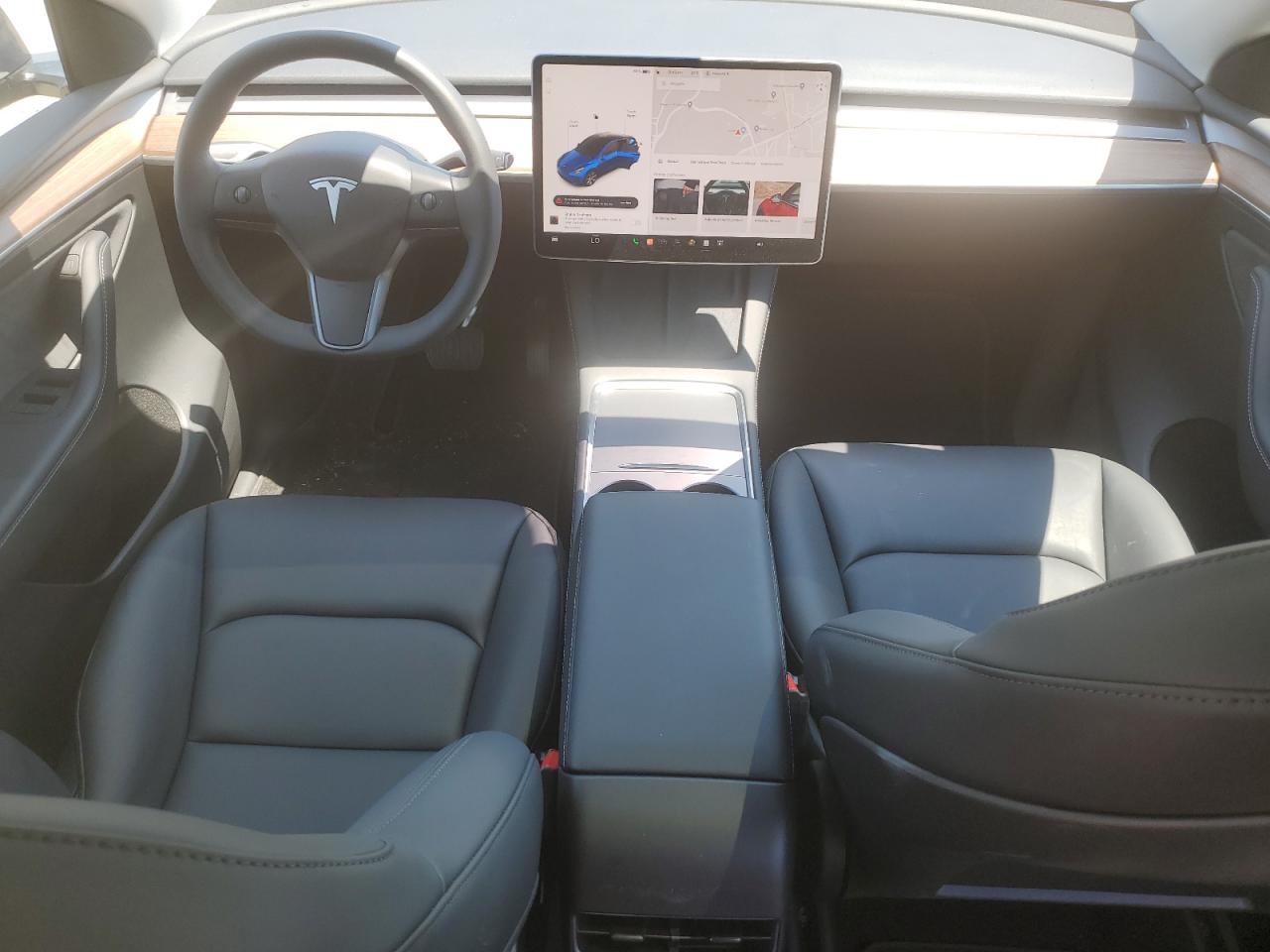 2024 TESLA MODEL Y  VIN:7SAYGAEE7RF982460