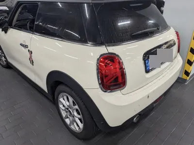 2021 MINI Cooper VIN: