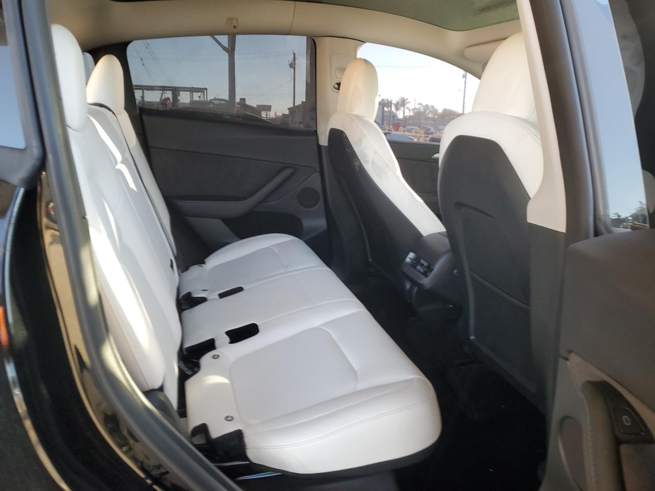 2022 TESLA MODEL Y VIN:7SAYGDEEXNF550568