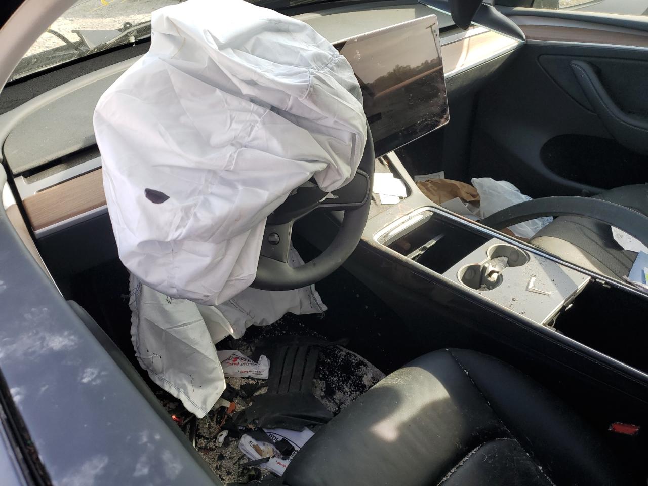 2024 TESLA MODEL Y  VIN:7SAYGDED6RF112689