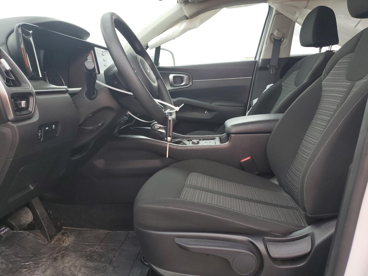 2022 KIA SORENTO LX VIN:5XYRG4LC5NG110141