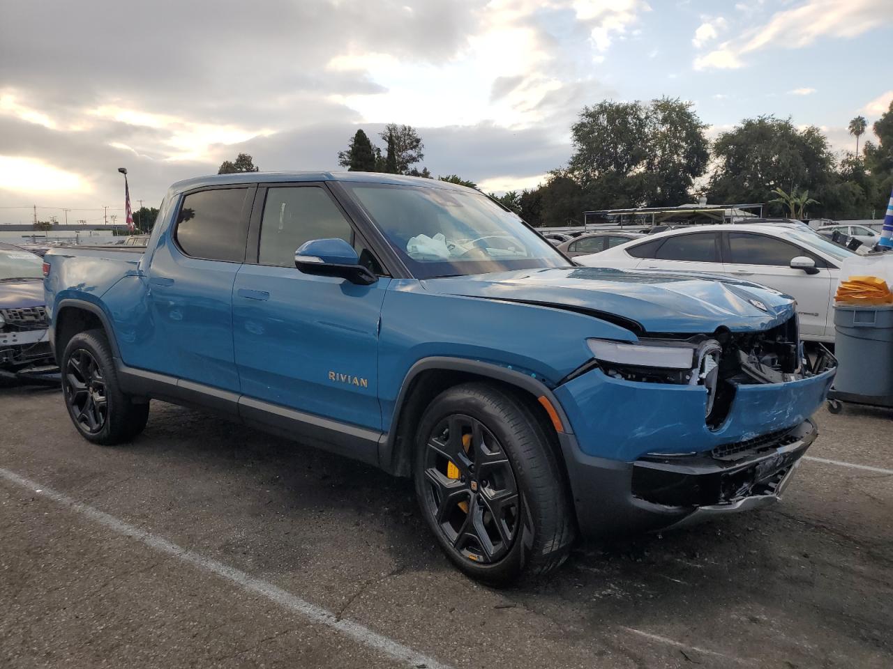 2022 RIVIAN R1T ADVENTURE VIN:7FCTGAAA0NN011056