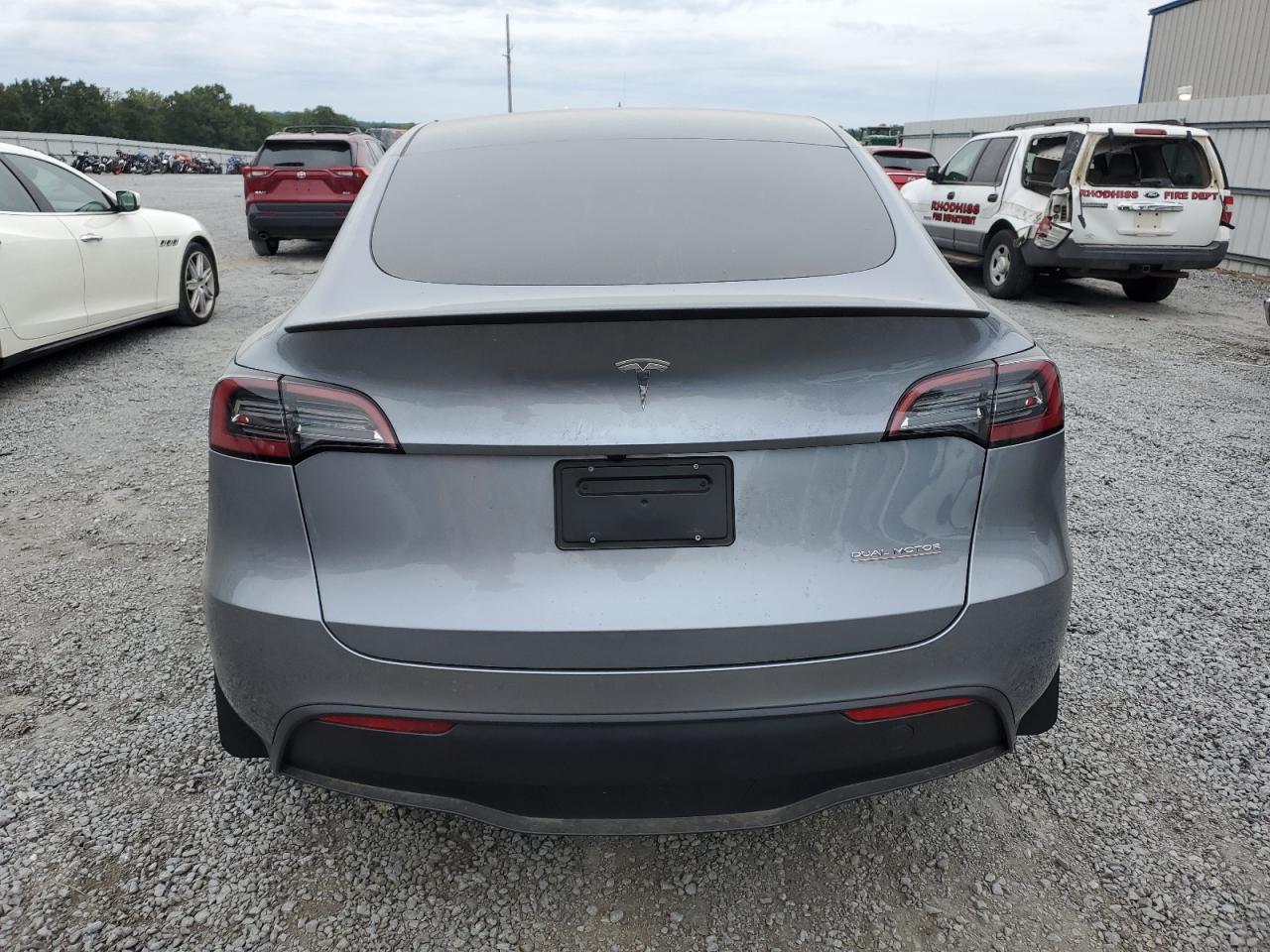 2024 TESLA MODEL Y  VIN:7SAYGDEF4RA313778