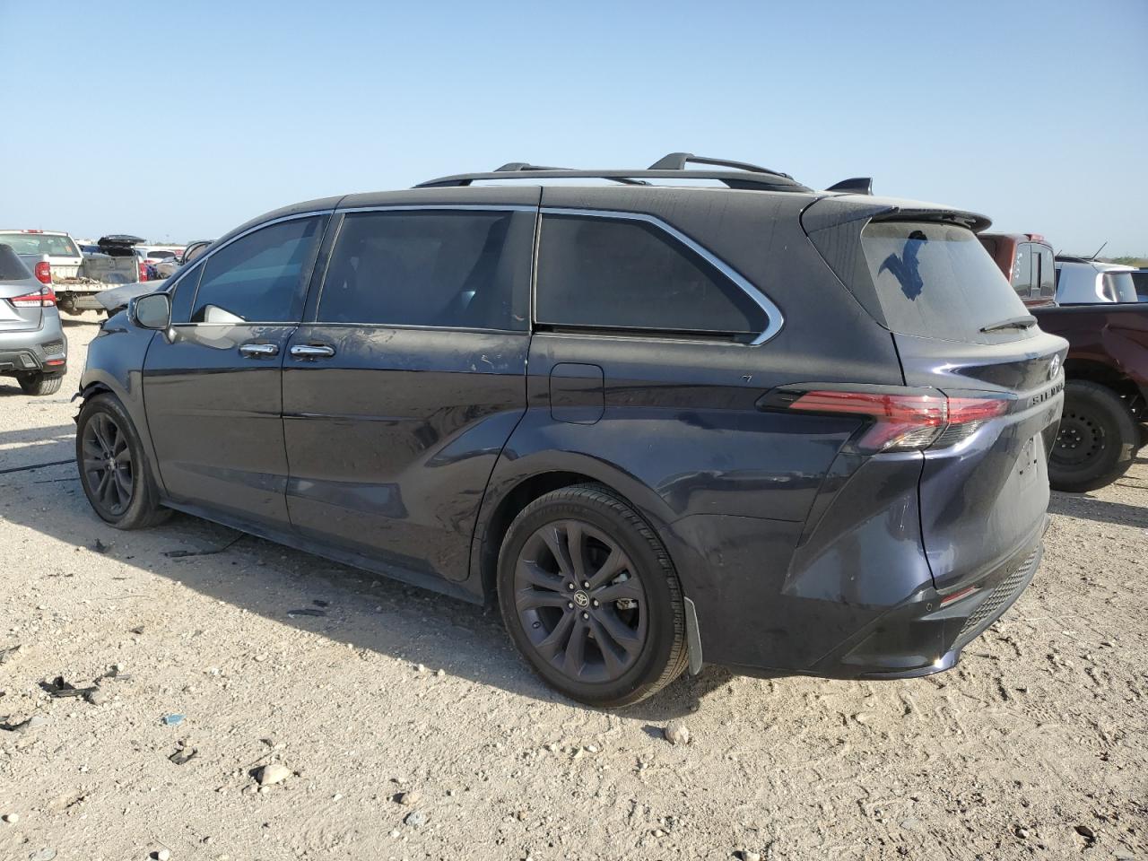 2024 TOYOTA SIENNA XSE VIN:5TDXRKECXRS217830