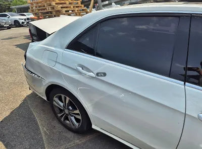 2016 Mercedes-Benz E 220 VIN: