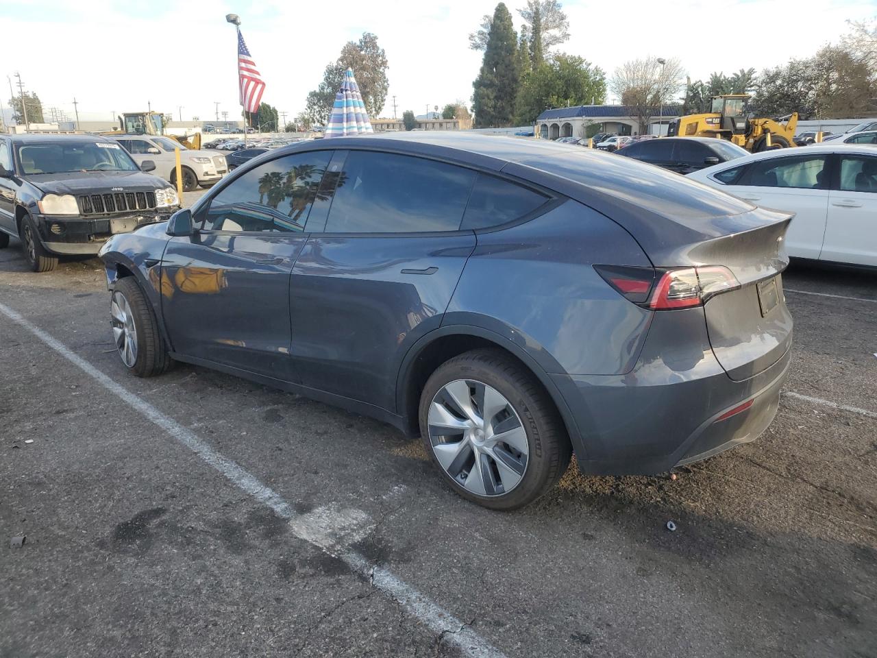 2023 TESLA MODEL Y  VIN:7SAYGDEE9PA060140