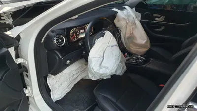 2016 Mercedes-Benz E 300 VIN: