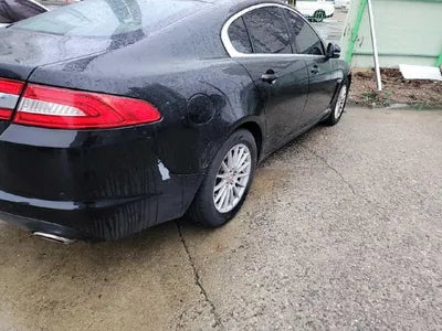 2015 Jaguar XF VIN: