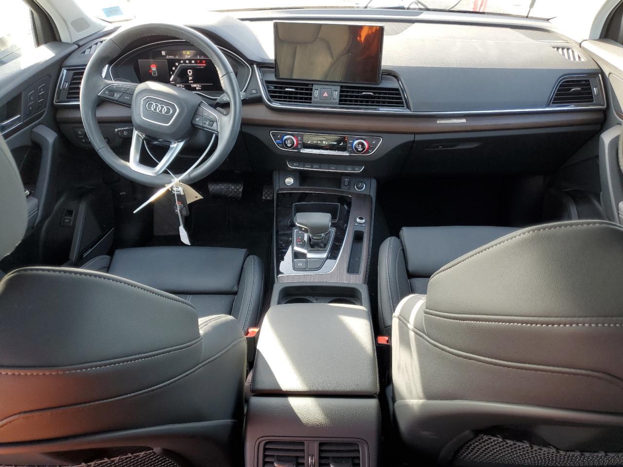 2024 AUDI Q5 PREMIUM PLUS 45 VIN:WA1EAAFY5R2093700