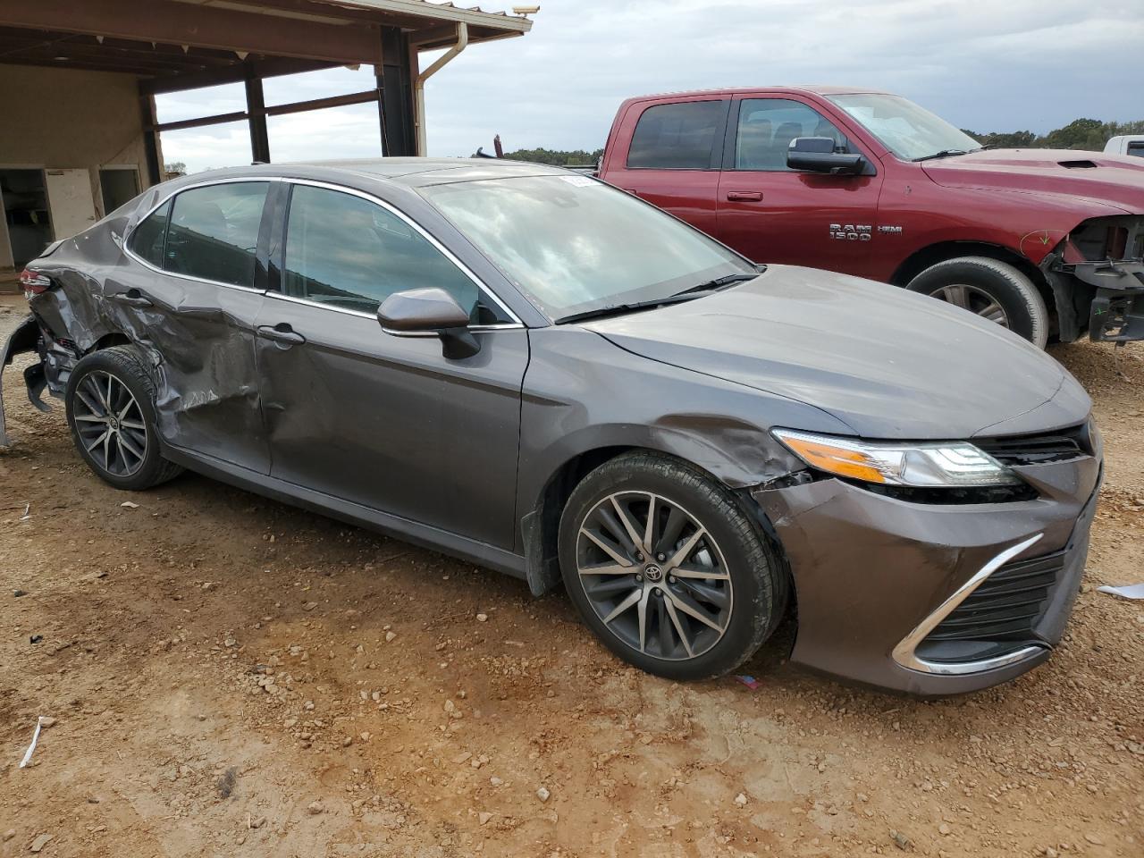 2024 TOYOTA CAMRY XLE VIN:4T1F11AK6RU907947