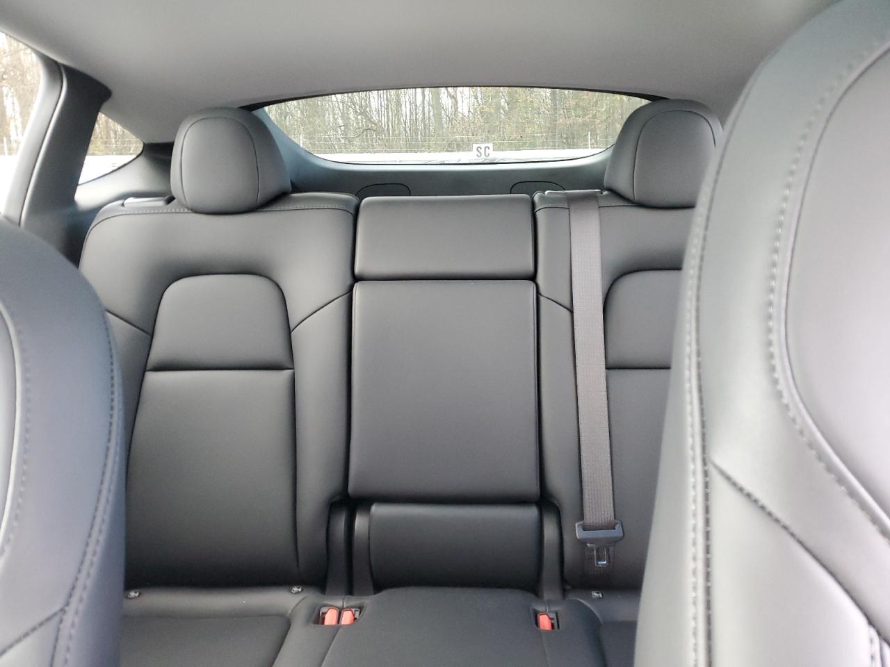 2024 TESLA MODEL Y  VIN:7SAYGDEE3RA247943