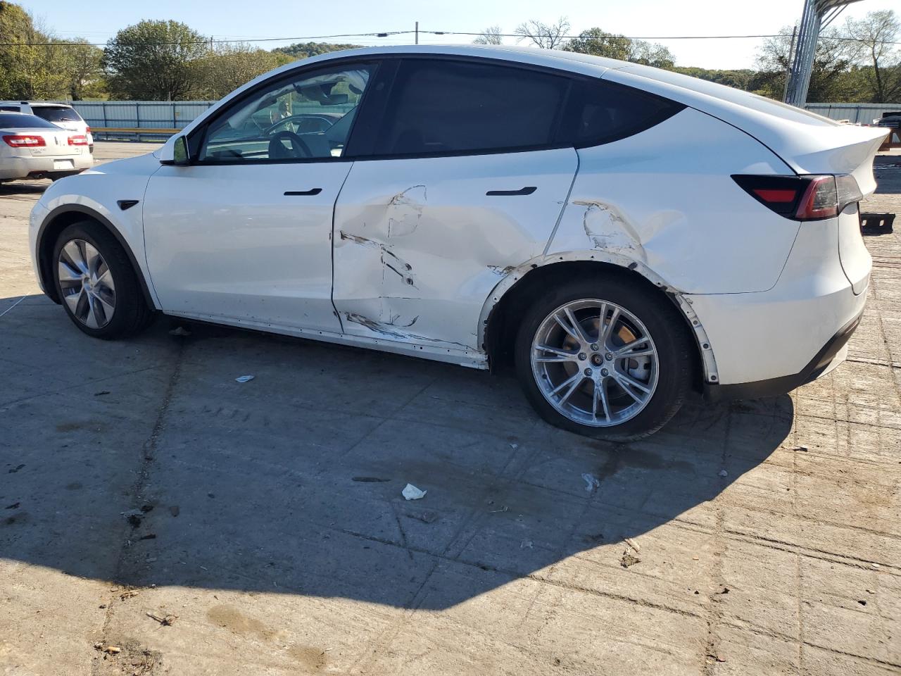 2023 TESLA MODEL Y  VIN:7SAYGDEE0PA196169