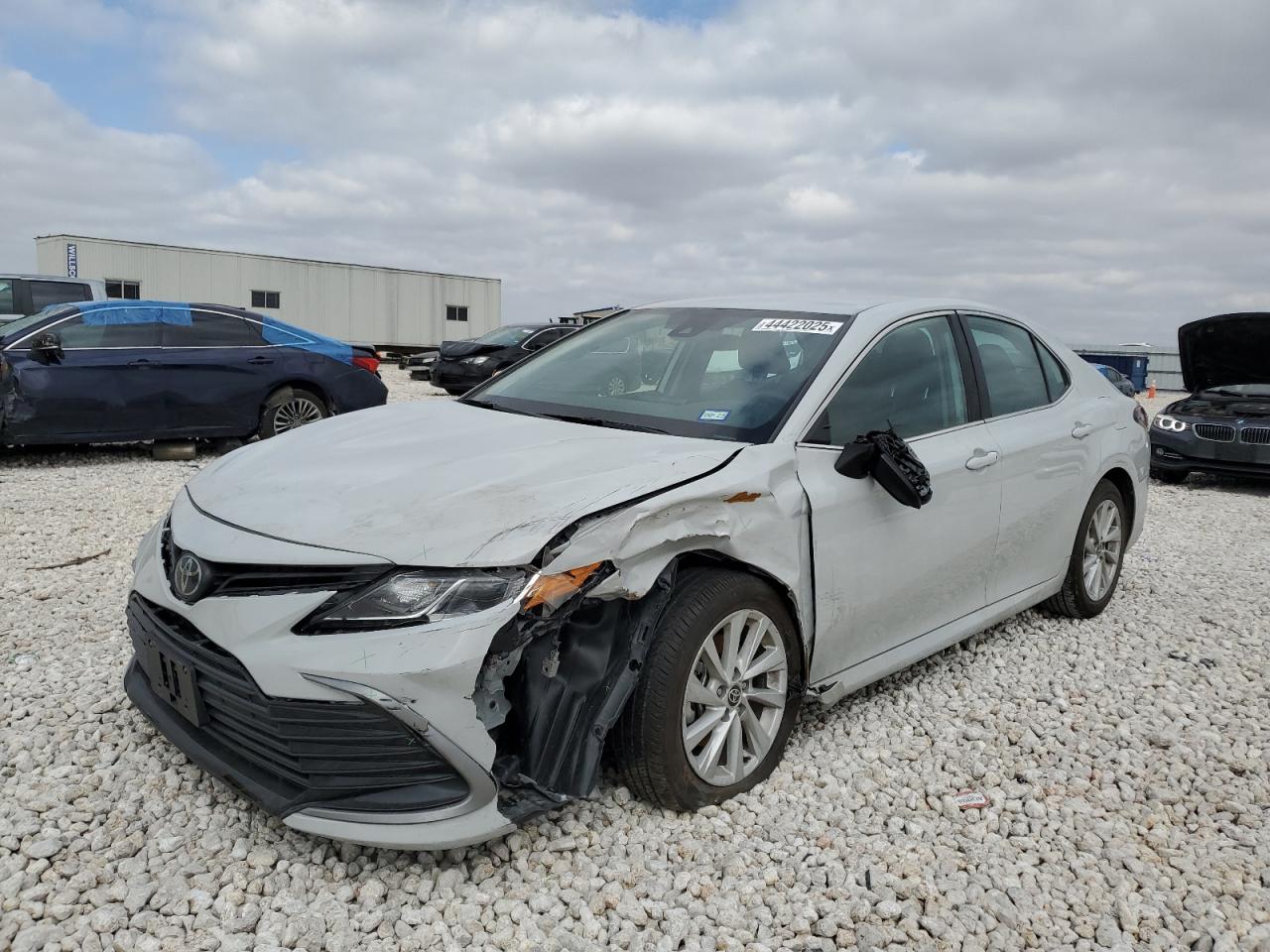 2024 TOYOTA CAMRY LE VIN:4T1C11AK3RU249765