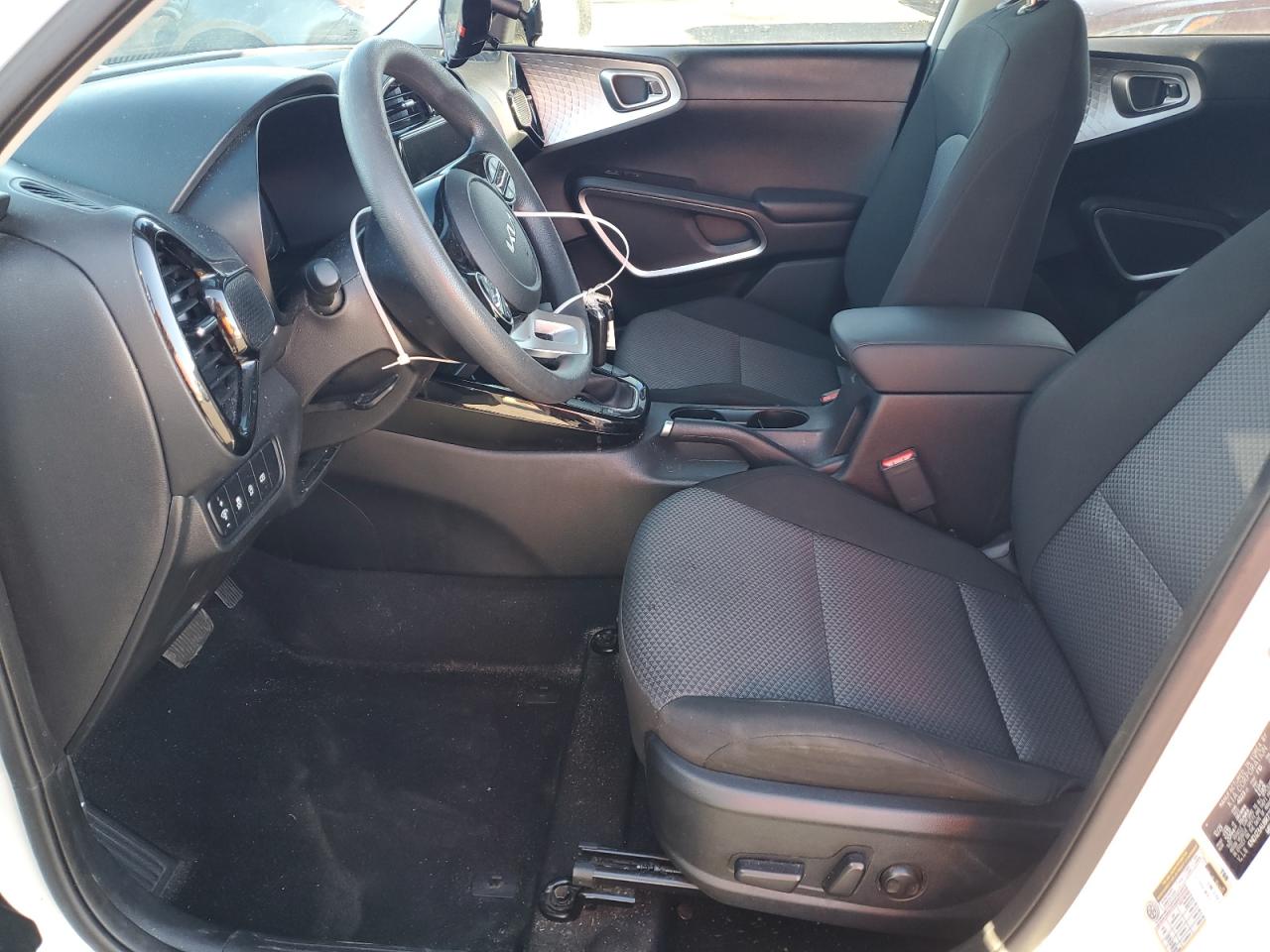 2024 KIA SOUL LX VIN:KNDJ23AU8R7230004