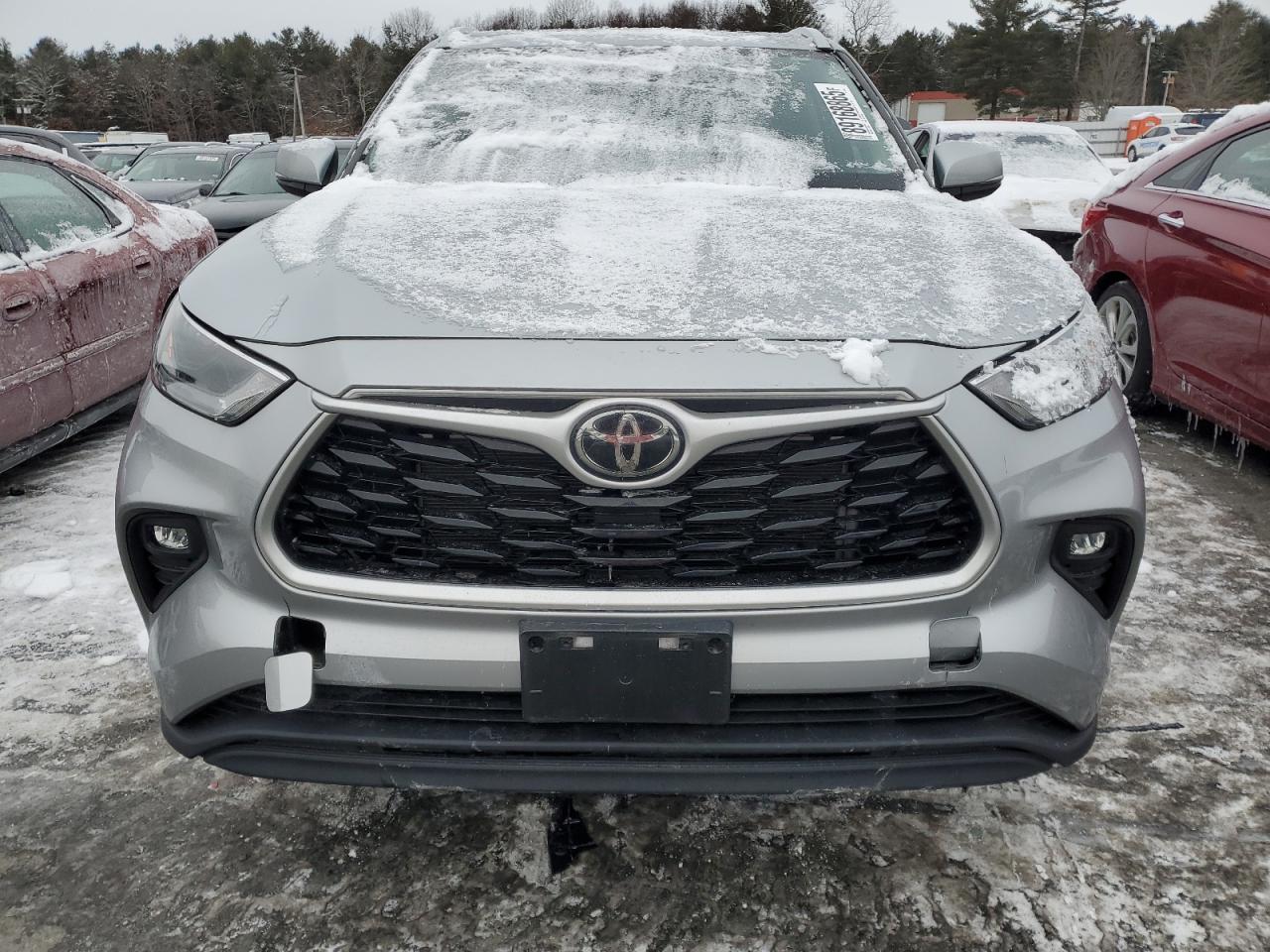 2022 TOYOTA HIGHLANDER XLE VIN:5TDGZRBH6NS195005