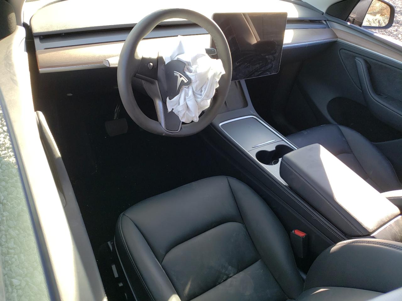 2024 TESLA MODEL Y  VIN:7SAYGDEE7RA242809