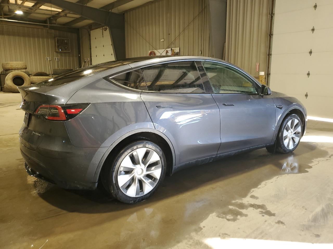 2022 TESLA MODEL Y  VIN:7SAYGAEE3NF489546