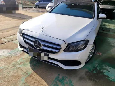 2016 Mercedes-Benz E 220 VIN: