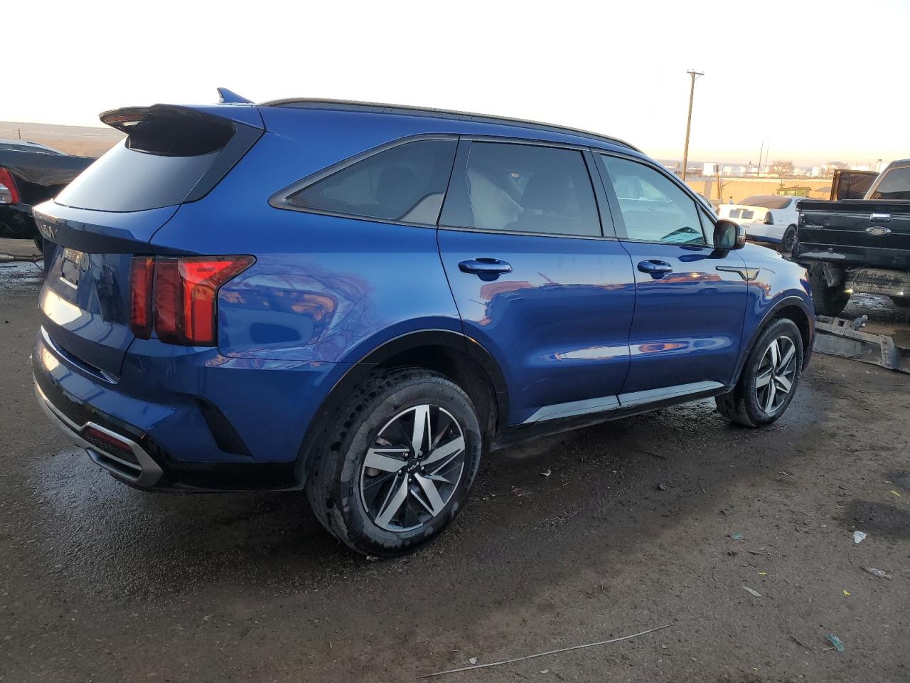 2023 KIA SORENTO EX VIN:5XYRH4LF5PG214123