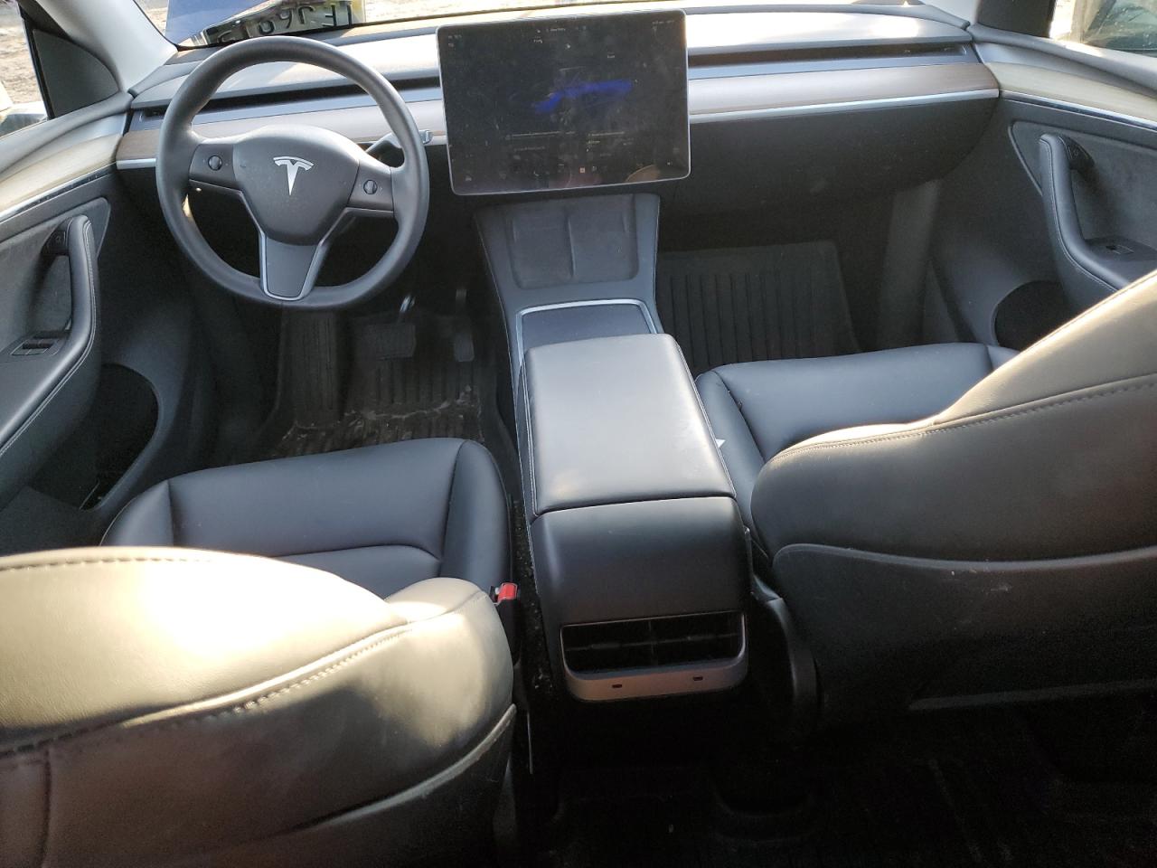 2023 TESLA MODEL Y  VIN:7SAYGDEE8PA096644