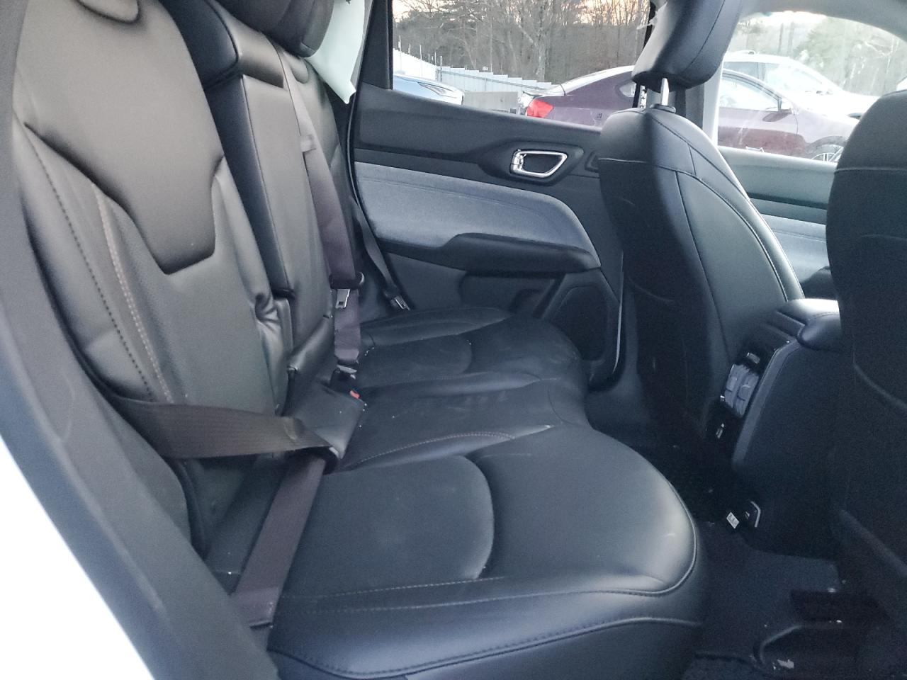 2022 JEEP COMPASS LATITUDE LUX VIN:3C4NJDFB8NT211427