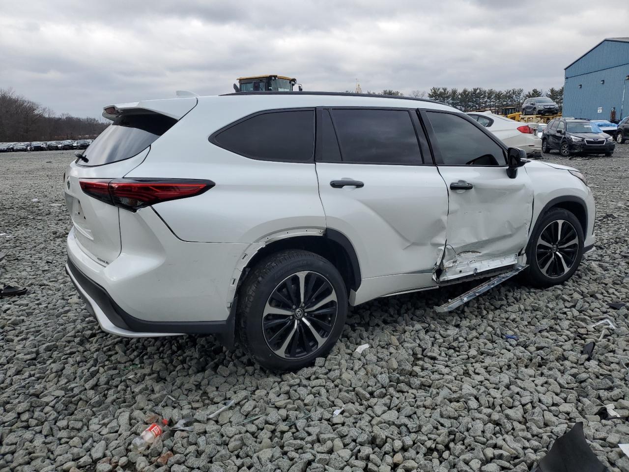 2022 TOYOTA HIGHLANDER XSE VIN:5TDLZRBH0NS256024