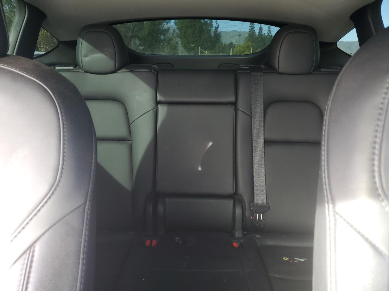 2022 TESLA MODEL Y  VIN:7SAYGDEE3NF351619