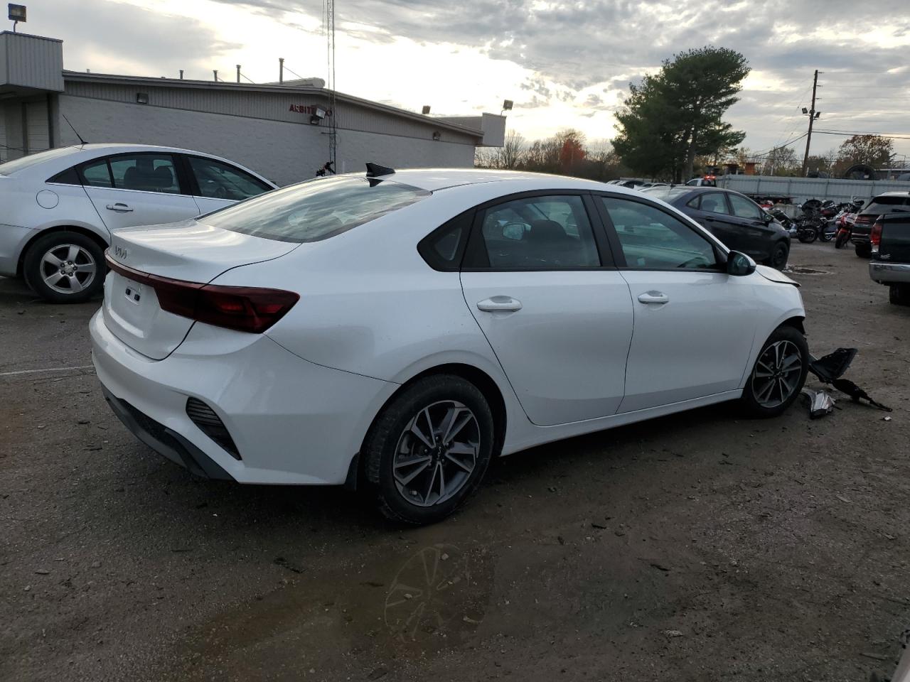2023 KIA FORTE LX VIN:3KPF24AD3PE638676