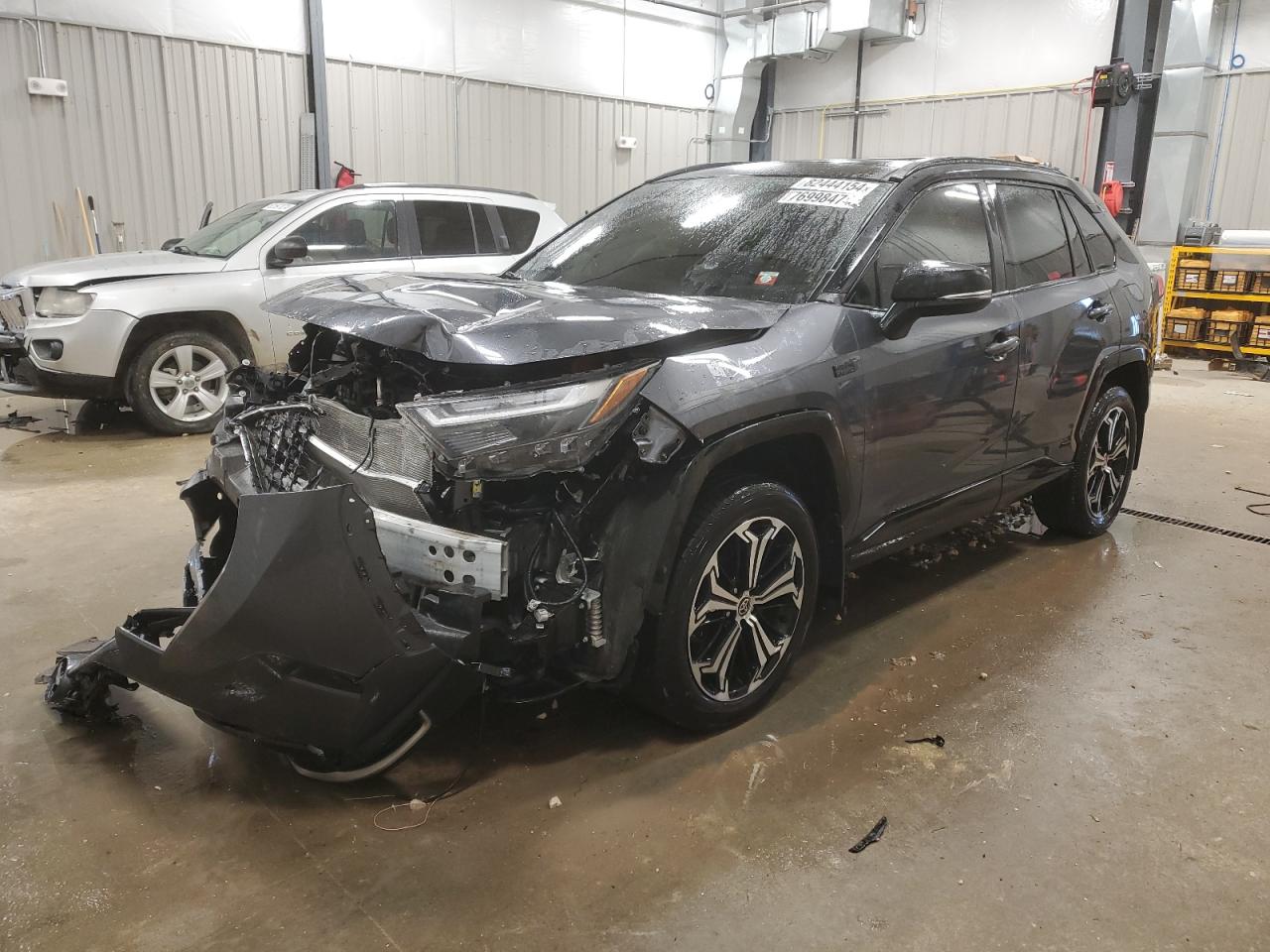 2022 TOYOTA RAV4 PRIME XSE VIN:JTMFB3FVXND097412
