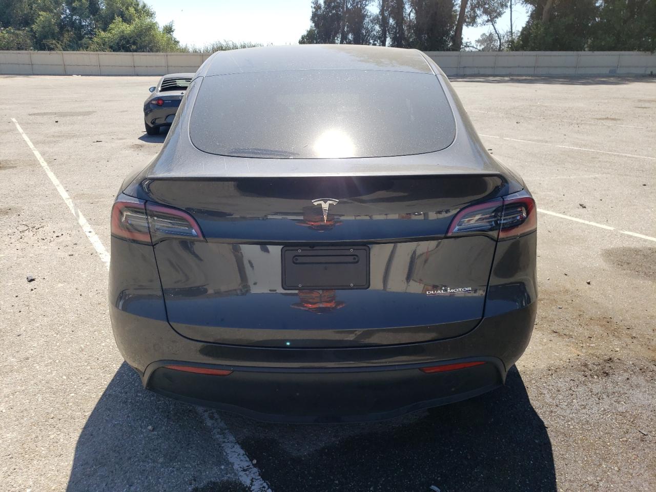 2024 TESLA MODEL Y  VIN:7SAYGDEF1RF047705