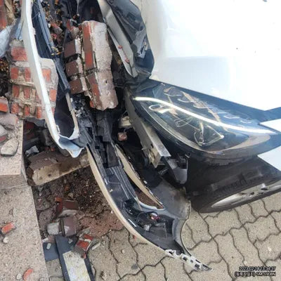 2018 Mercedes-Benz C 200 010KMWDDWF4CB9JF6 VIN:010KMWDDWF4CB9JF6