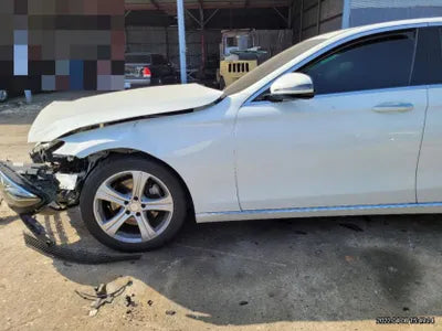 2016 Mercedes-Benz E 220 VIN: