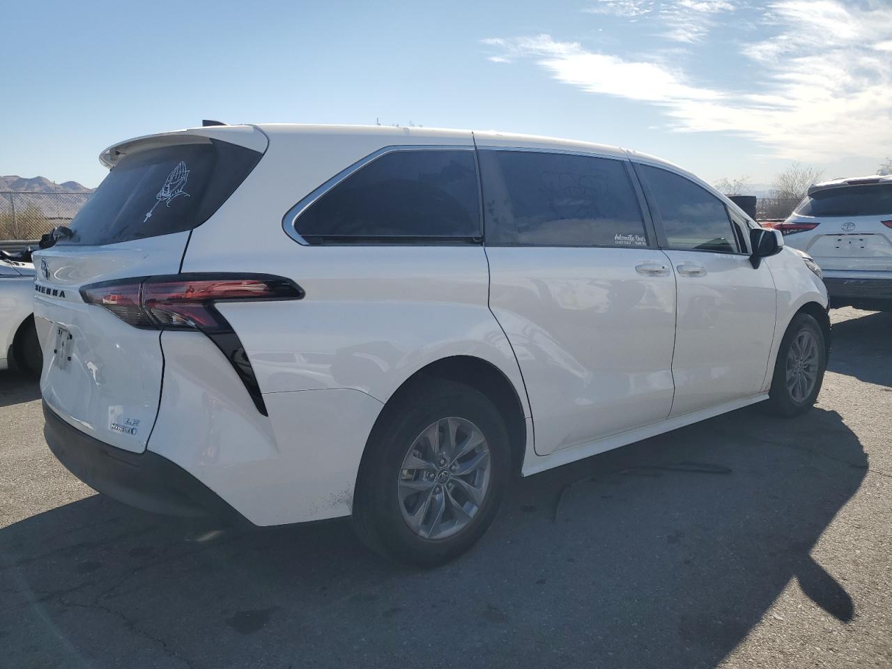 2022 TOYOTA SIENNA LE VIN:5TDKRKEC5NS108065
