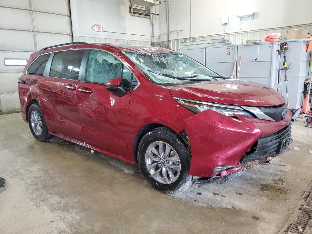 2022 TOYOTA SIENNA XLE VIN:5TDJRKECXNS077083