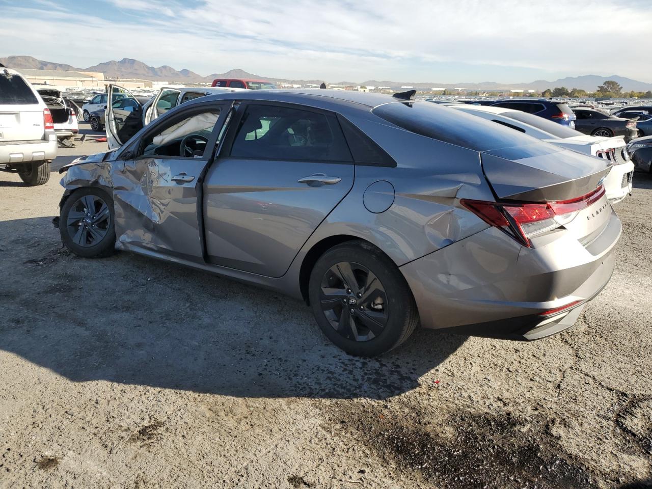 2022 HYUNDAI ELANTRA SEL VIN:KMHLM4AG3NU287303