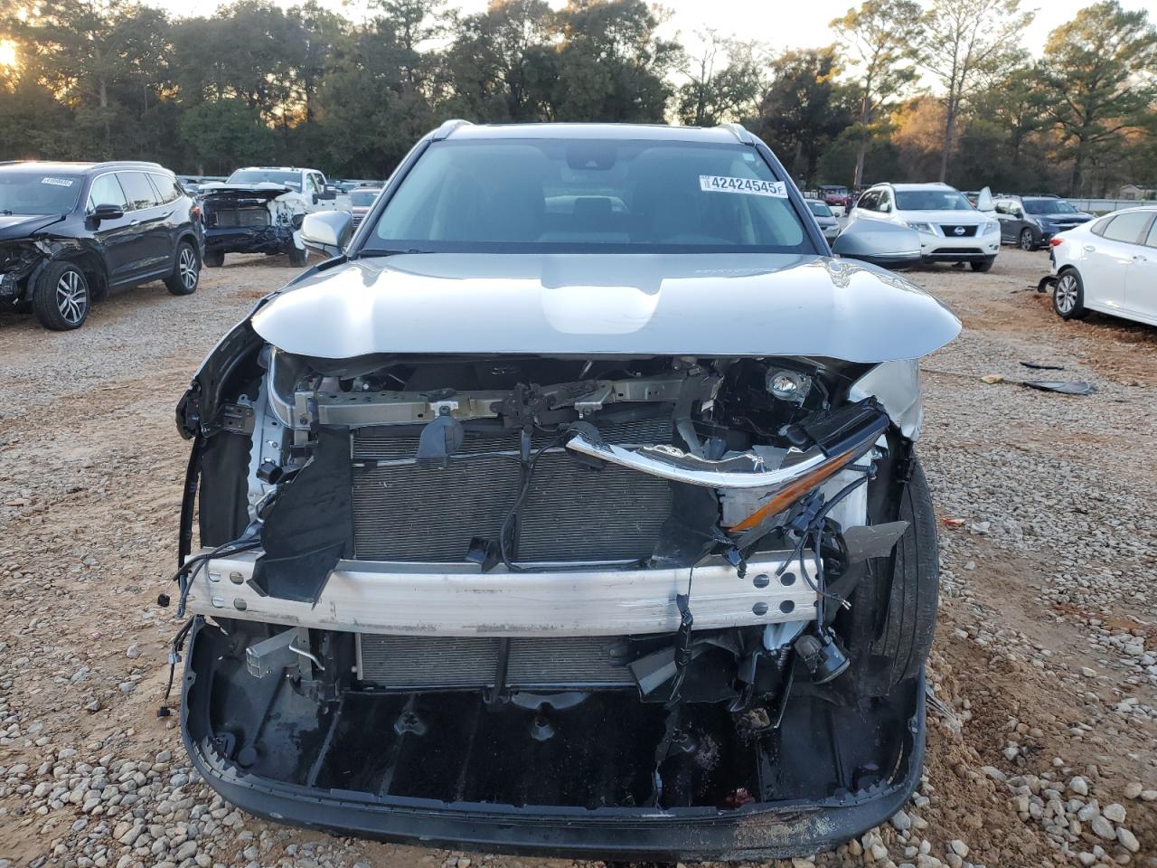 2022 TOYOTA HIGHLANDER XLE VIN:5TDGZRAH5NS140157