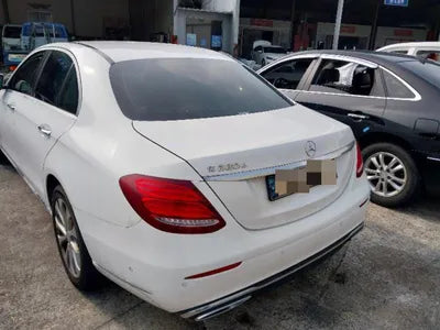 2016 Mercedes-Benz E 220 VIN: