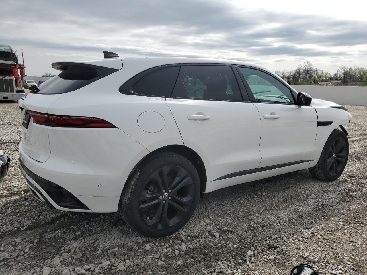 2024 JAGUAR F-PACE R-DYNAMIC S VIN:SADCT2FU1RA739500