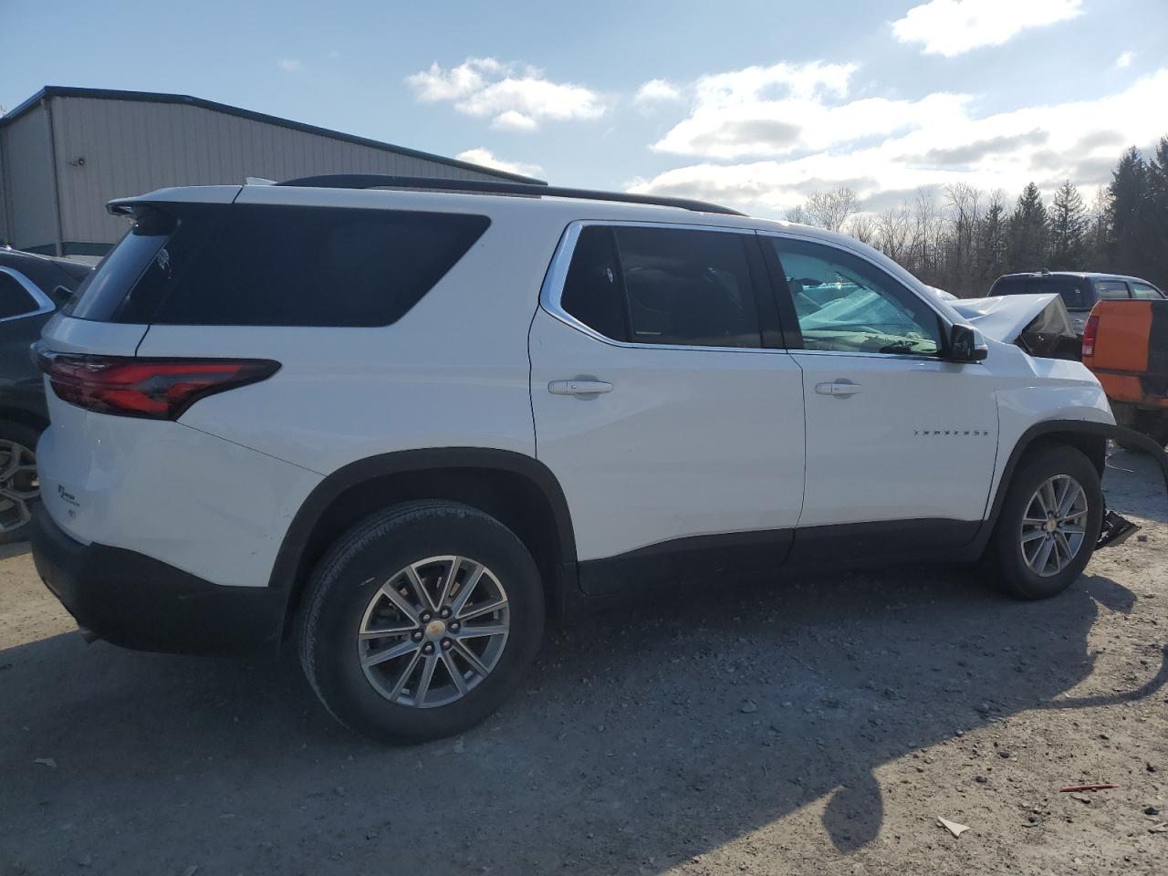 2023 CHEVROLET TRAVERSE LT VIN:1GNEVHKWXPJ231359