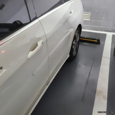 2014 Mercedes-Benz E 200 VIN: