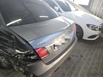 2015 Mercedes-Benz E 220 VIN: