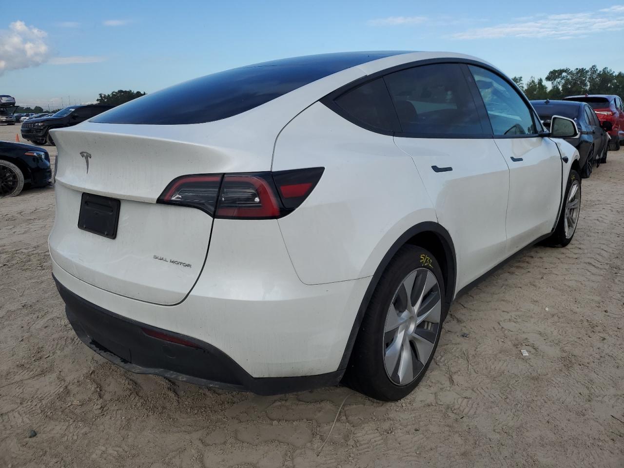 2023 TESLA MODEL Y  VIN:7SAYGDEE7PA036922