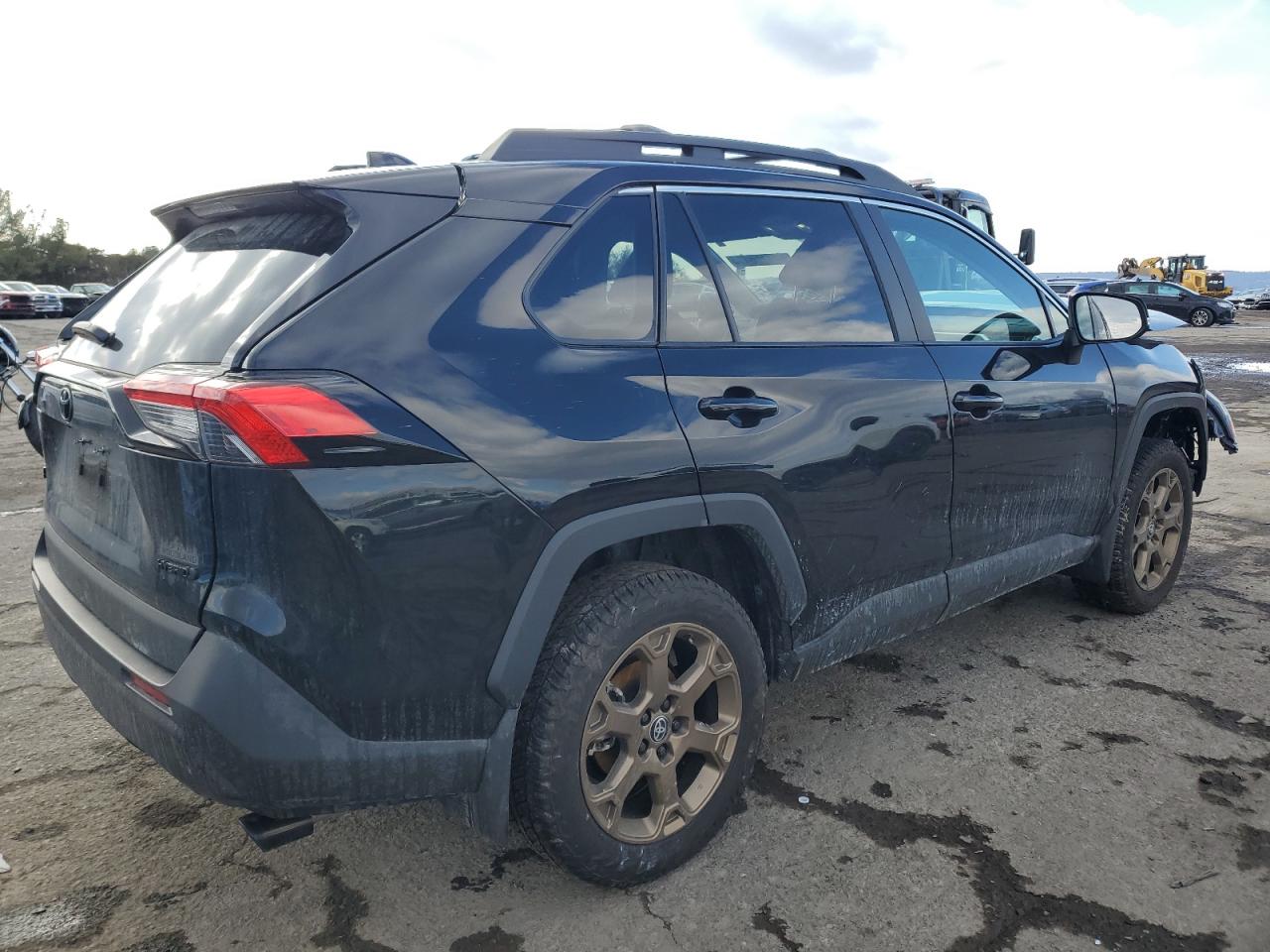 2024 TOYOTA RAV4 WOODLAND EDITION VIN:2T3UWRFVXRW238325