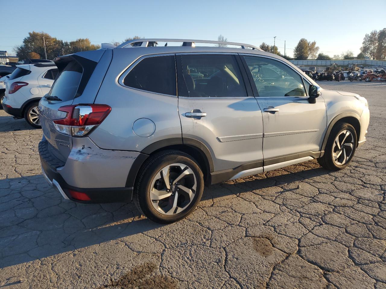 2022 SUBARU FORESTER TOURING VIN:JF2SKARC6NH416778