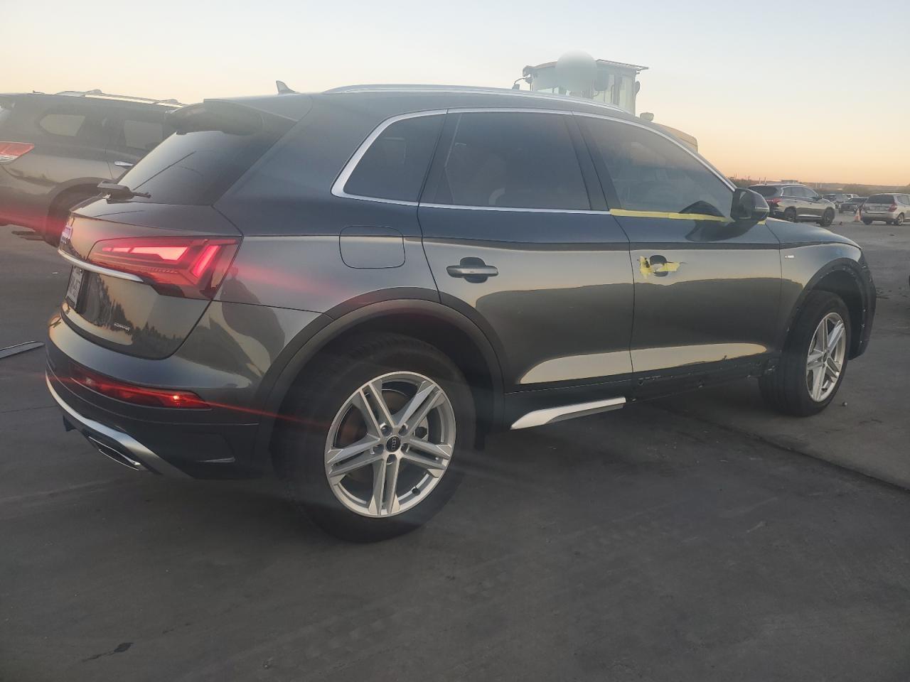 2024 AUDI Q5 E PREMIUM PLUS 55 VIN:WA1E2AFY7R2088303