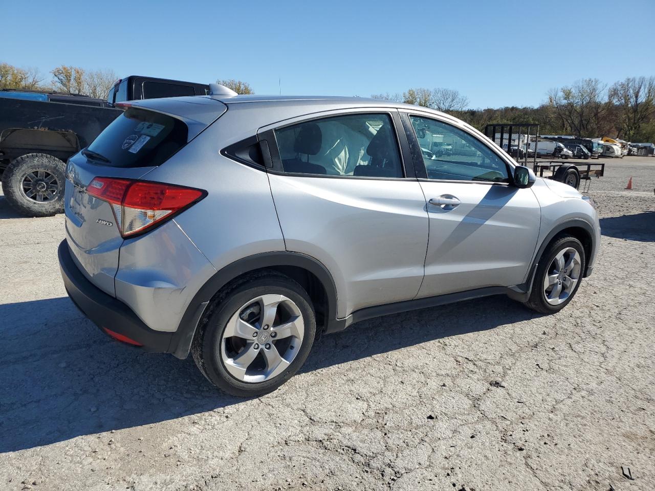 2022 HONDA HR-V LX VIN:3CZRU6H32NM768817