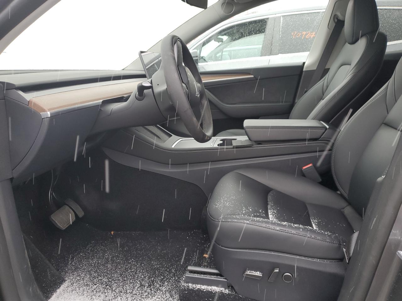 2024 TESLA MODEL Y  VIN:7SAYGAEE3RF185770