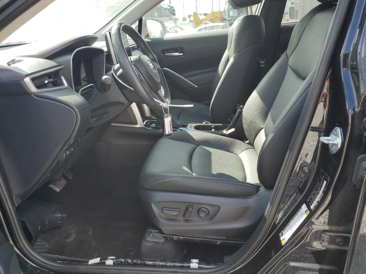 2024 TOYOTA COROLLA CROSS XLE VIN:7MUEAABG7RV081372