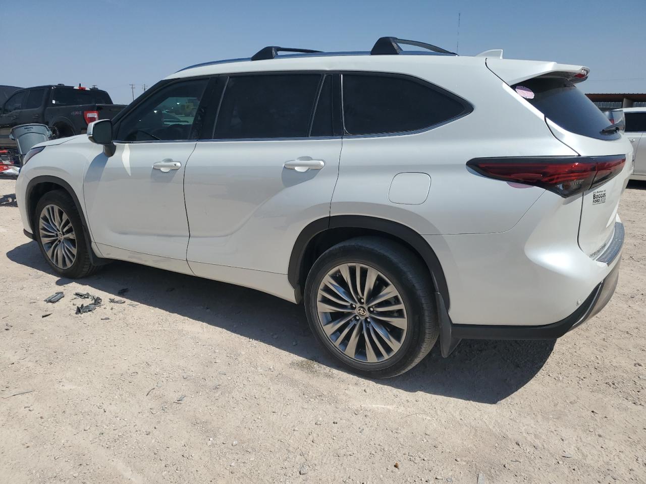 2022 TOYOTA HIGHLANDER PLATINUM VIN:5TDFZRBH4NS162077