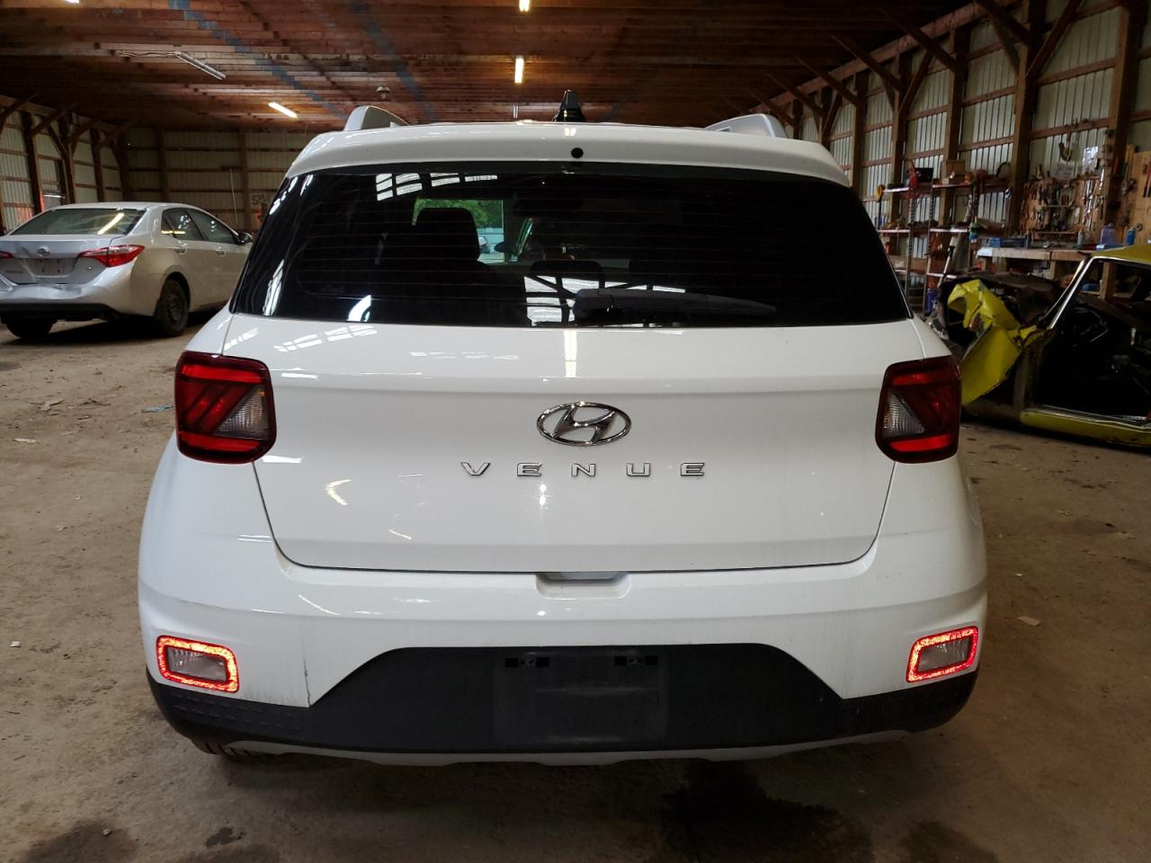 2022 HYUNDAI VENUE SEL VIN:KMHRC8A38NU132649